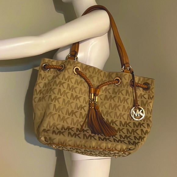 Michael Kors bag purse - Picture 5 of 17